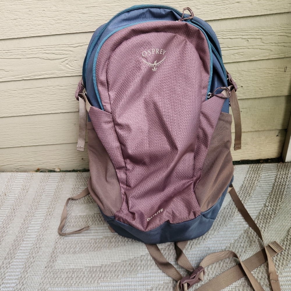 NWOT Osprey Daylite Pack